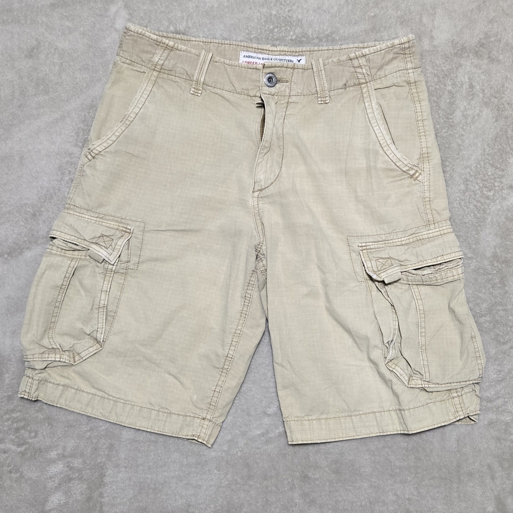 American Eagle Outfitters Beige Cargo Shorts Mens Size 32 Longer Length Ripstop